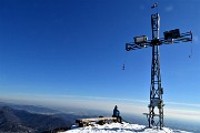55 L'alta grande croce del Podona (1183 m) ...